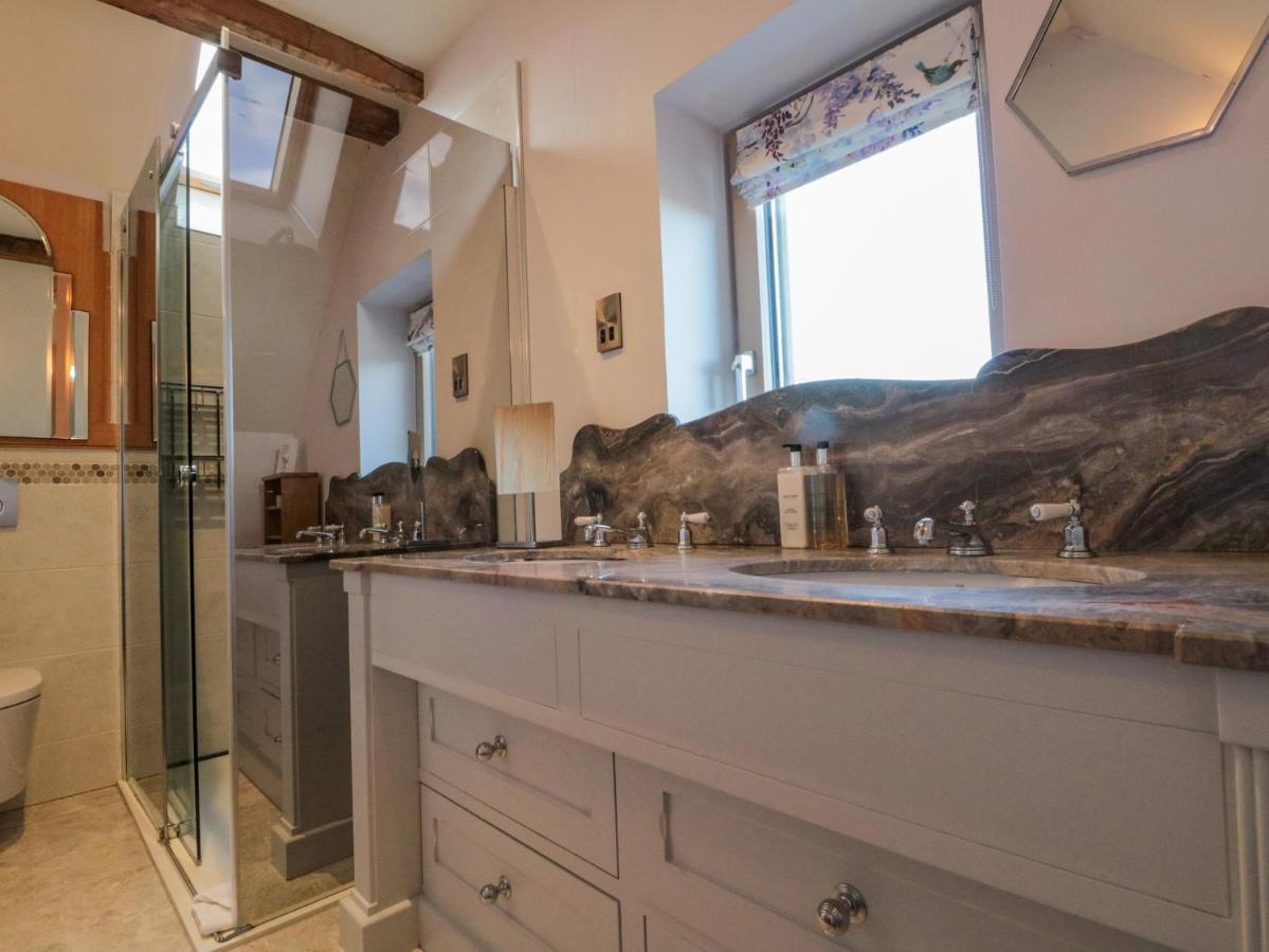 Hilltop House Villa Файли Екстериор снимка